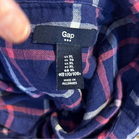 Gap shirt - Picture 3 of 7